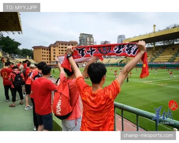 广州队新阵容亮相，青春风暴点燃媒体期待