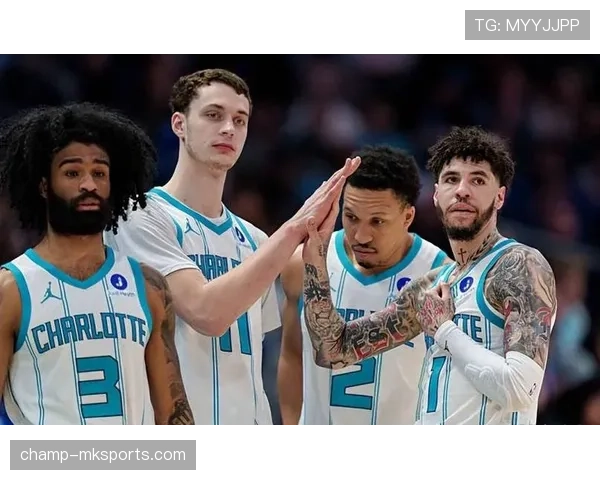 罗伯特·威廉姆斯内线护框效率提升，改变对手攻筐选择